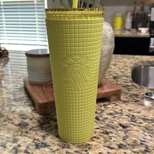 2023 Meadow Yellow Grid Venti Cold Tumbler